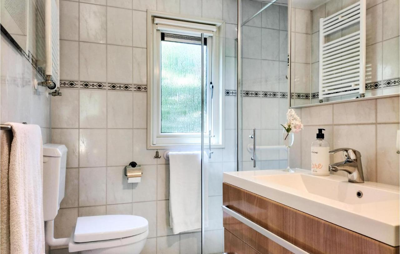 Cozy Home In Vorden With Kitchen Экстерьер фото